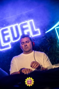 Replay Festival - House Family vs Level Classix by Jaylens