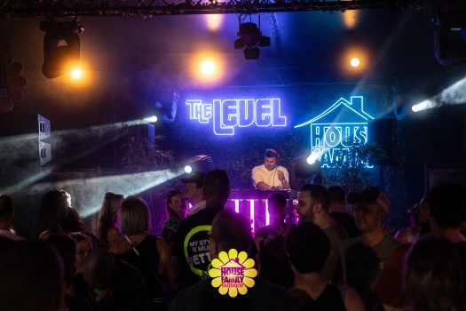 Replay Festival - House Family vs Level Classix by Jaylens