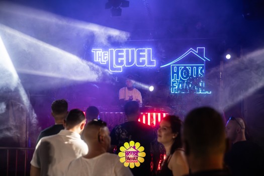 Replay Festival - House Family vs Level Classix by Jaylens