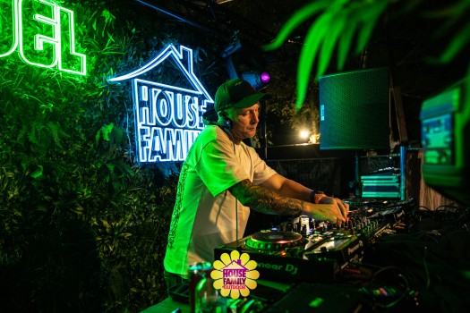 Replay Festival - House Family vs Level Classix by Jaylens