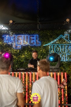 Replay Festival - House Family vs Level Classix by Jaylens