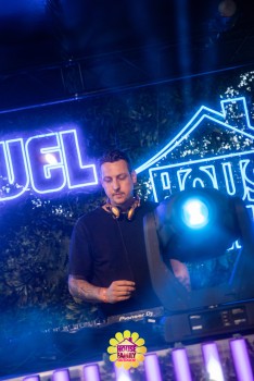 Replay Festival - House Family vs Level Classix by Jaylens